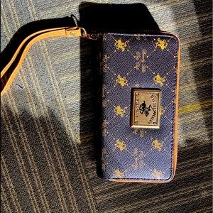 Polo/Ralph Lauren wallet. Double sided.